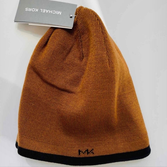 Michael Kors Other - Michael Kors reversible winter hat NWT Tan/Black